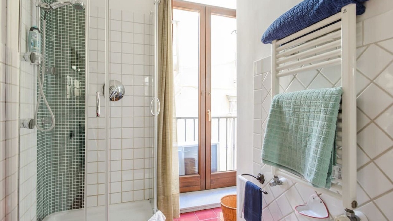 Photo of Bathroom in Naples City Centre