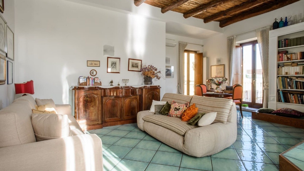 Photo of Livingroom in Naples City Centre