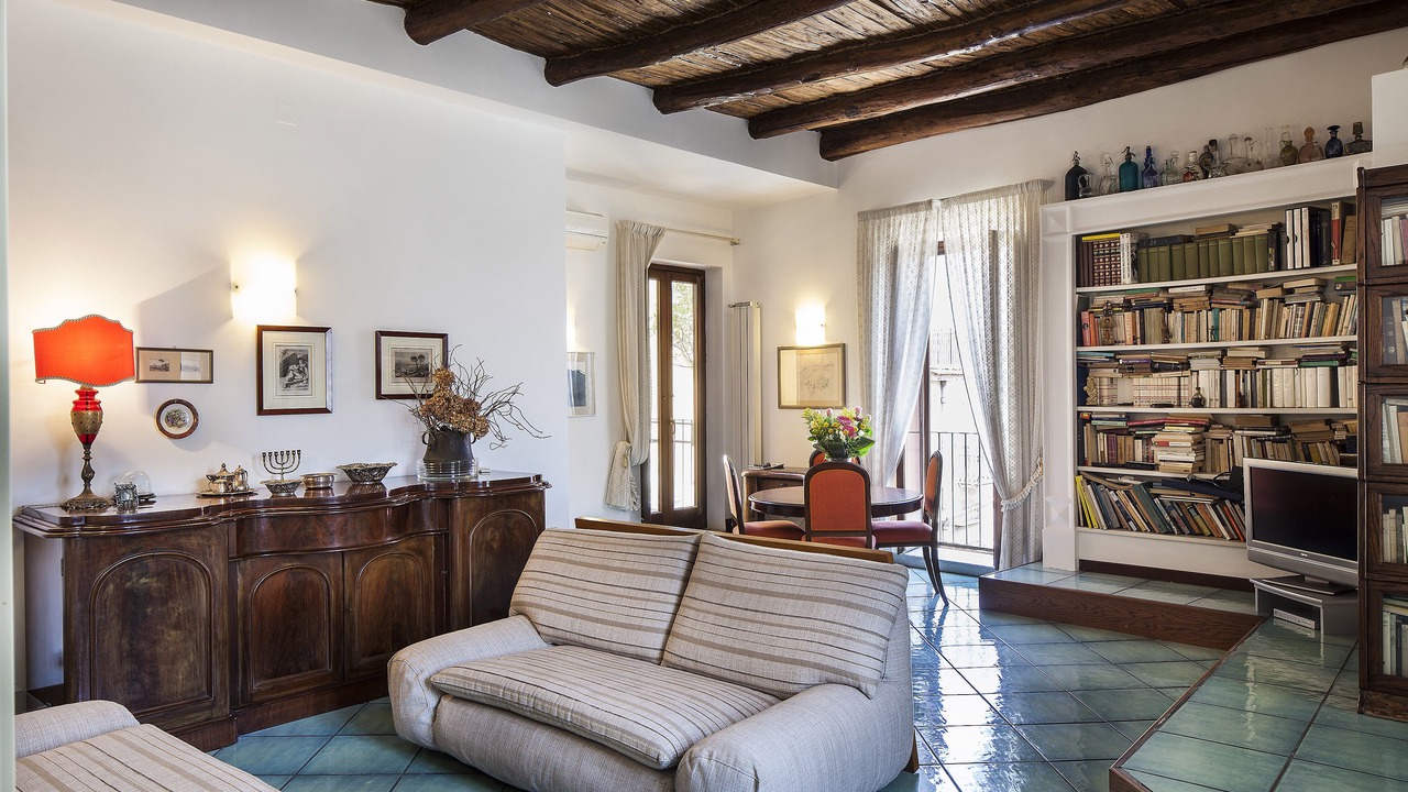 Photo of Livingroom in Naples City Centre