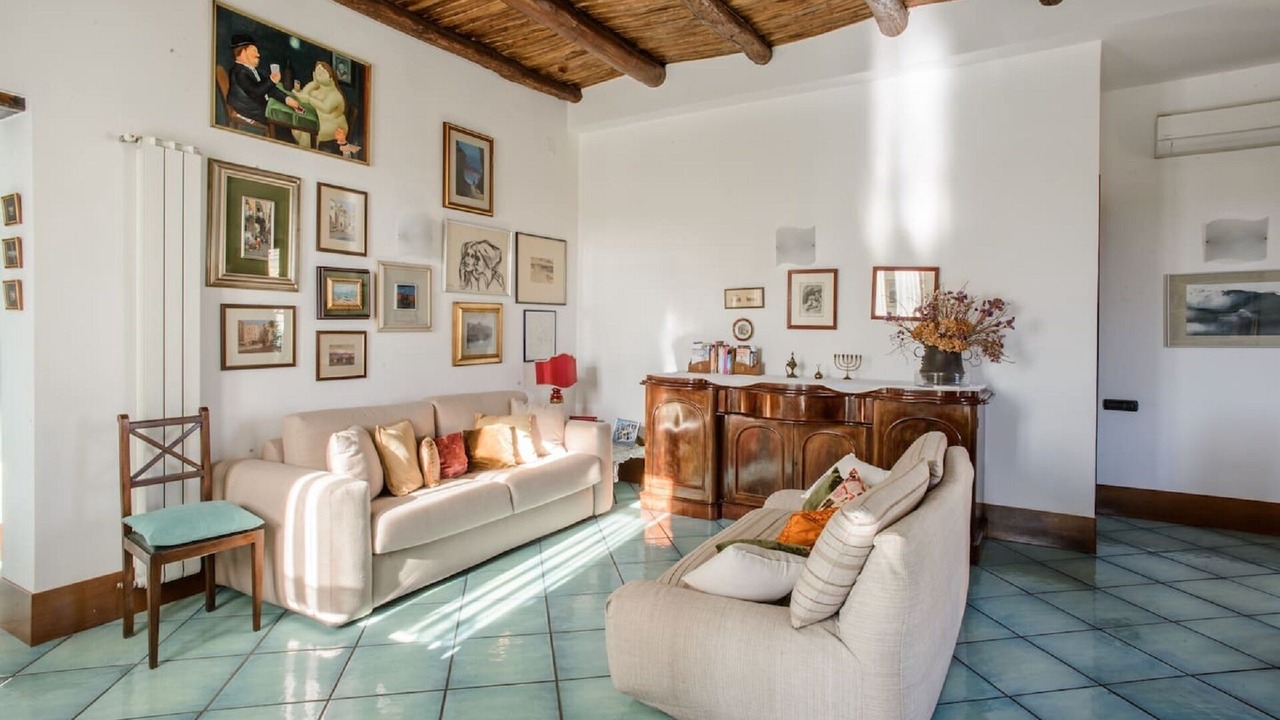 Photo of Livingroom in Naples City Centre