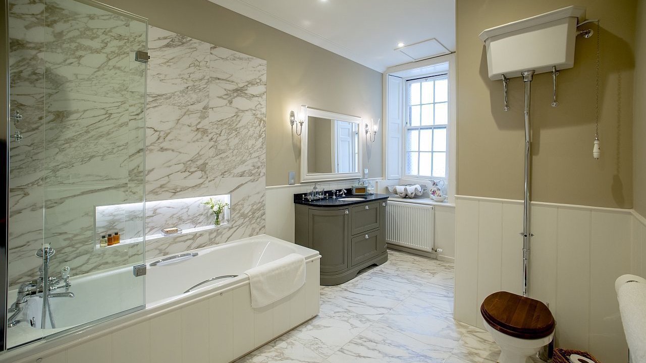 Photo of Bathroom in Lauder