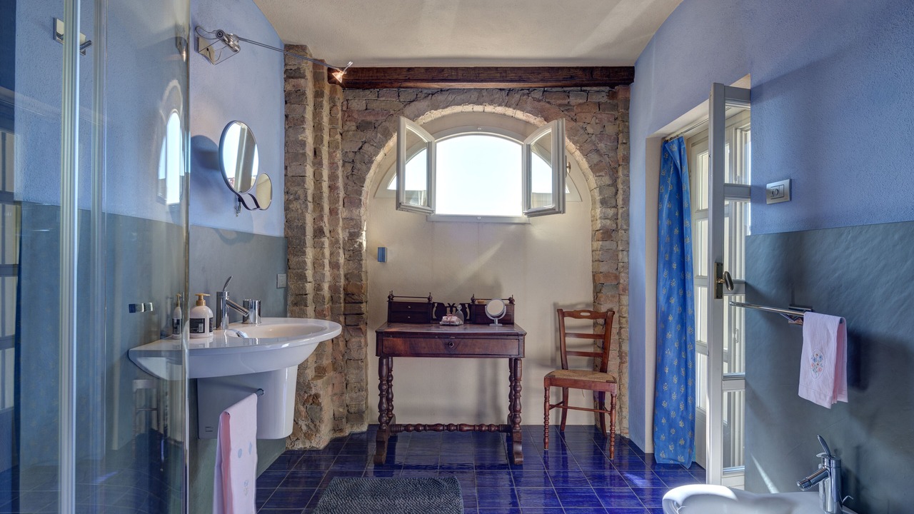 Photo of Bathroom in Guarene