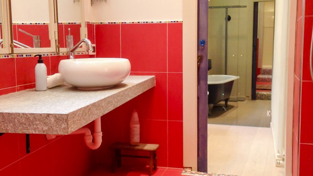 Photo of Bathroom in Roman Quarter
