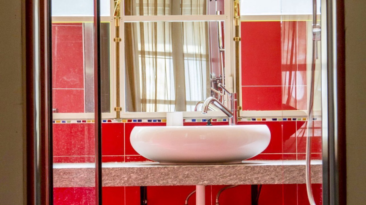 Photo of Bathroom in Roman Quarter