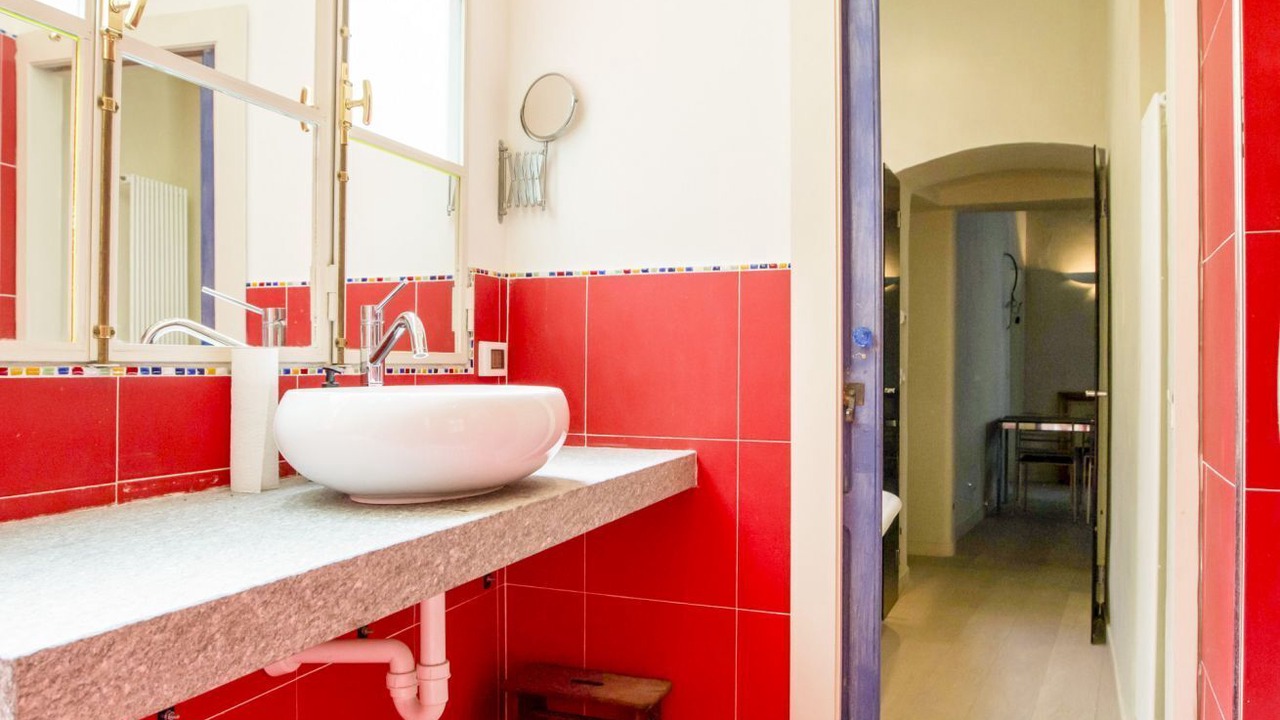Photo of Bathroom in Roman Quarter