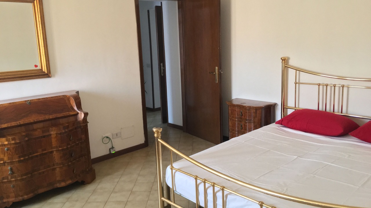 Photo of Bedroom in Roe