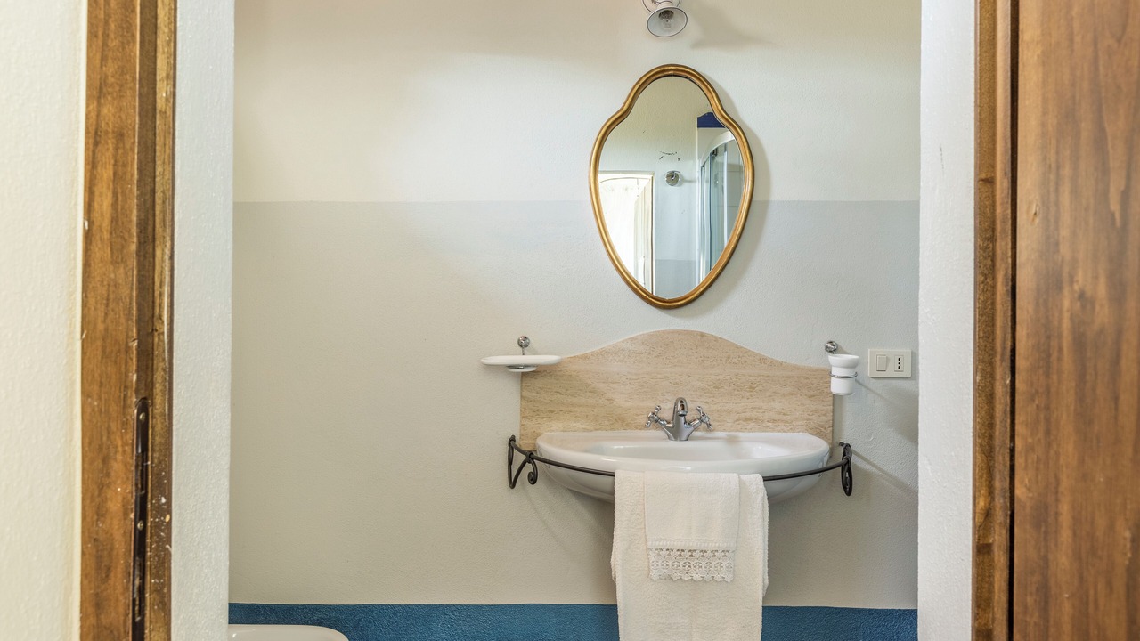 Photo of Bathroom in Gallina