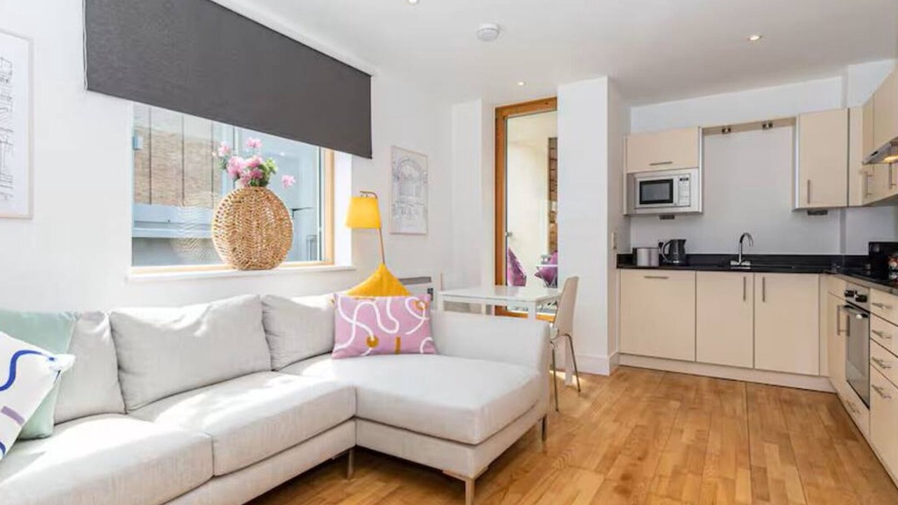 Photo of Livingroom in Oxford City Centre