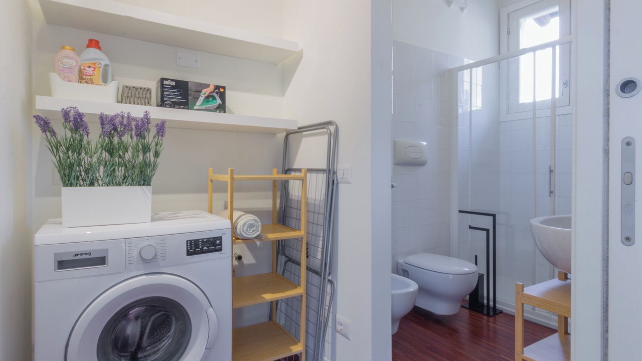 Photo of Bathroom in Crema