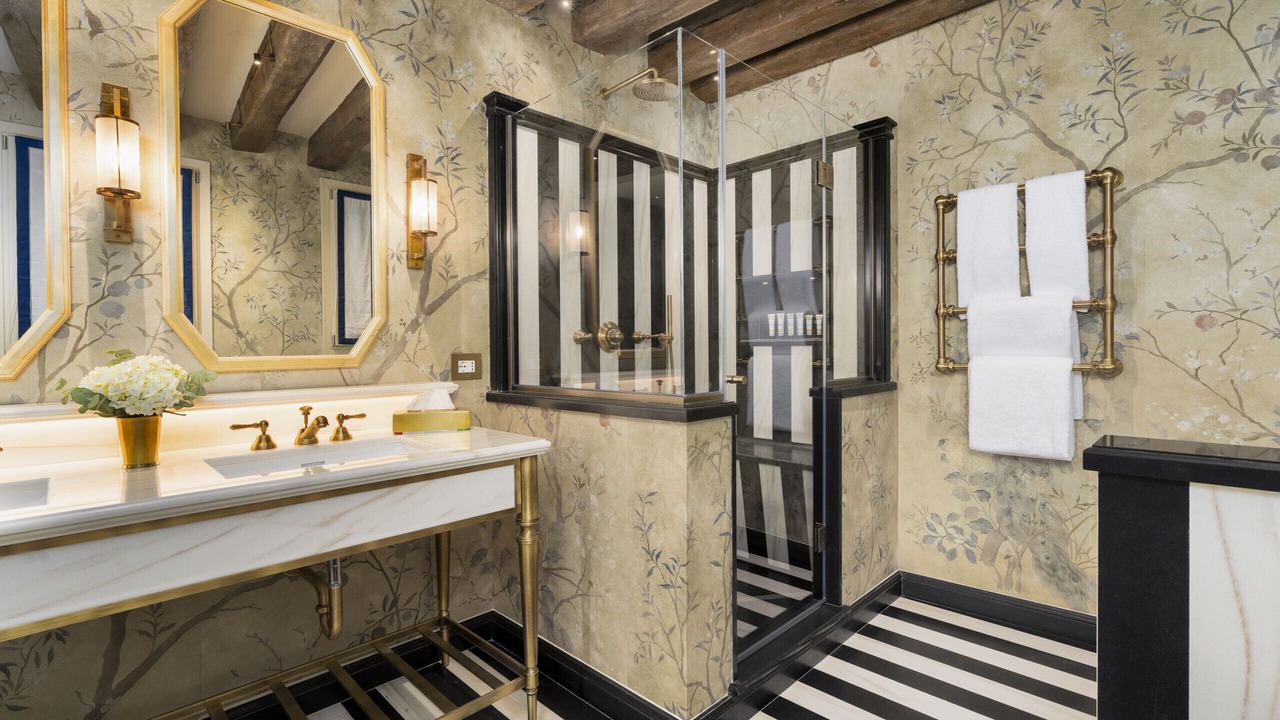 Photo of Bathroom in Dorsoduro