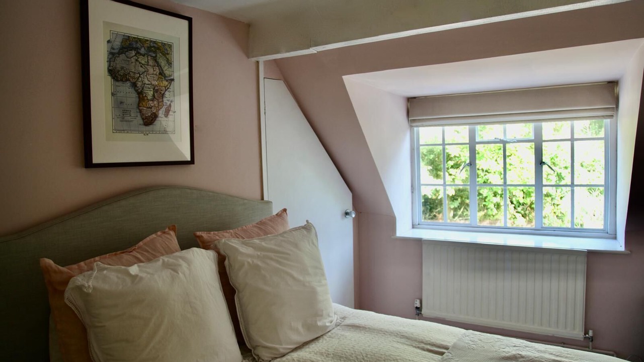Photo of Bedroom in Whichford