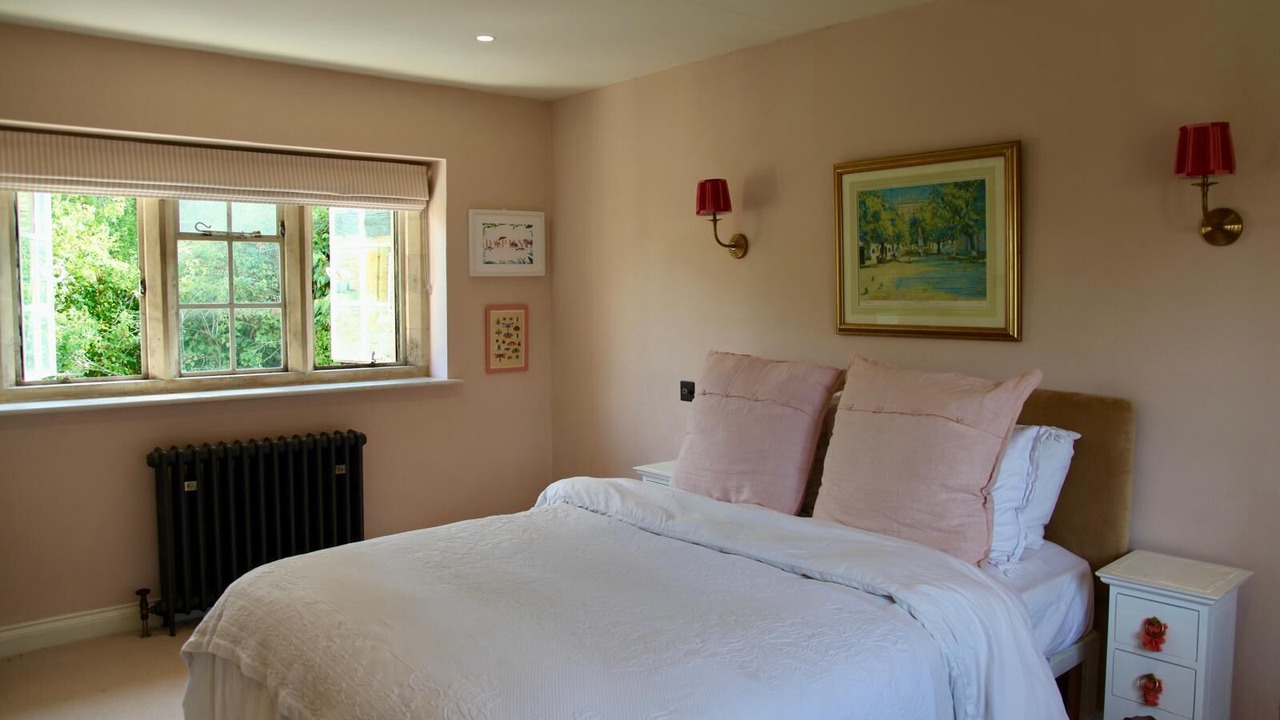 Photo of Bedroom in Whichford
