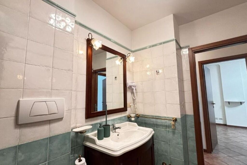 Photo of Bathroom in Zona XVIII Capannelle