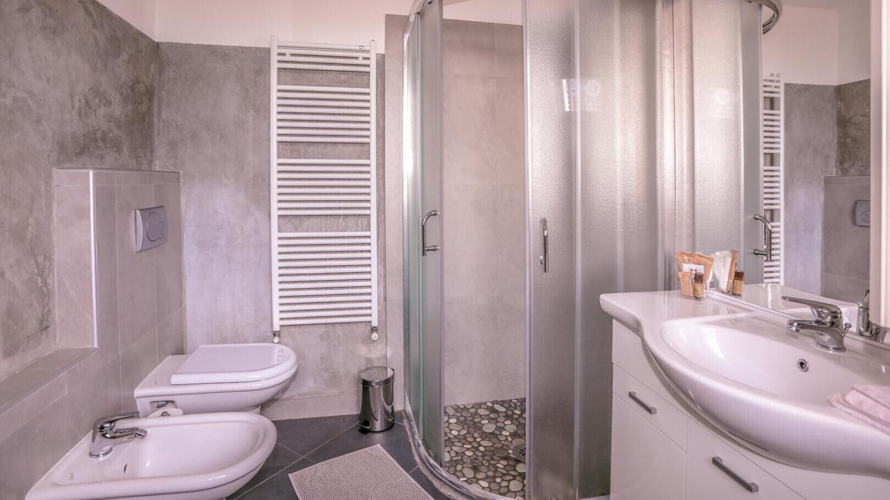 Photo of Bathroom in Angera