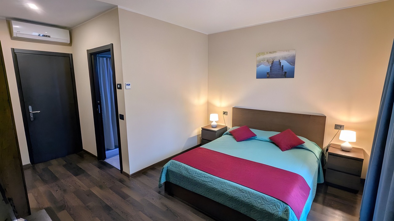 Photo of Bedroom in Porlezza