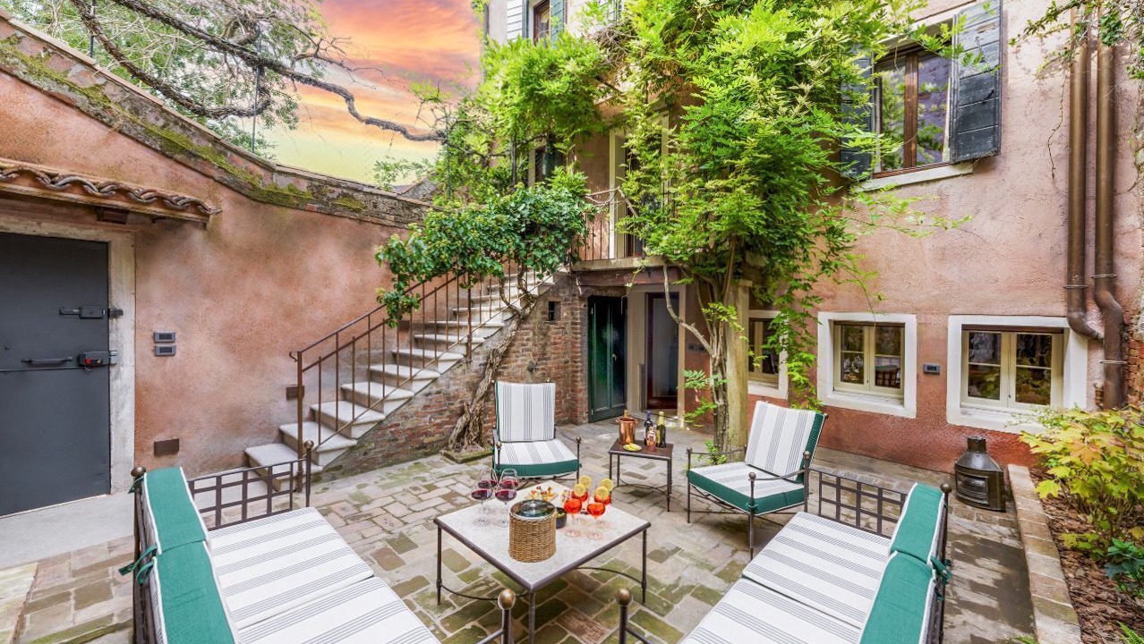 Photo of Patio Balcony in Dorsoduro