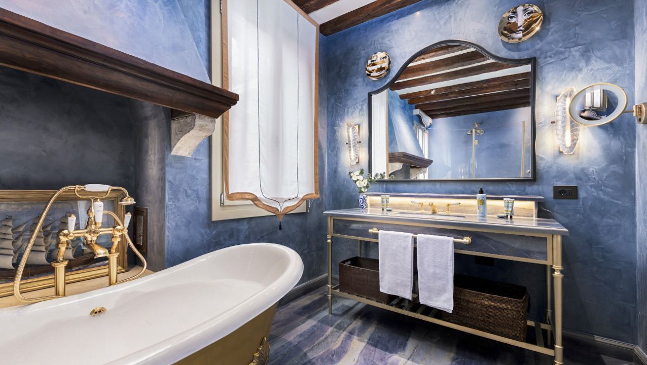 Photo of Bathroom in Dorsoduro