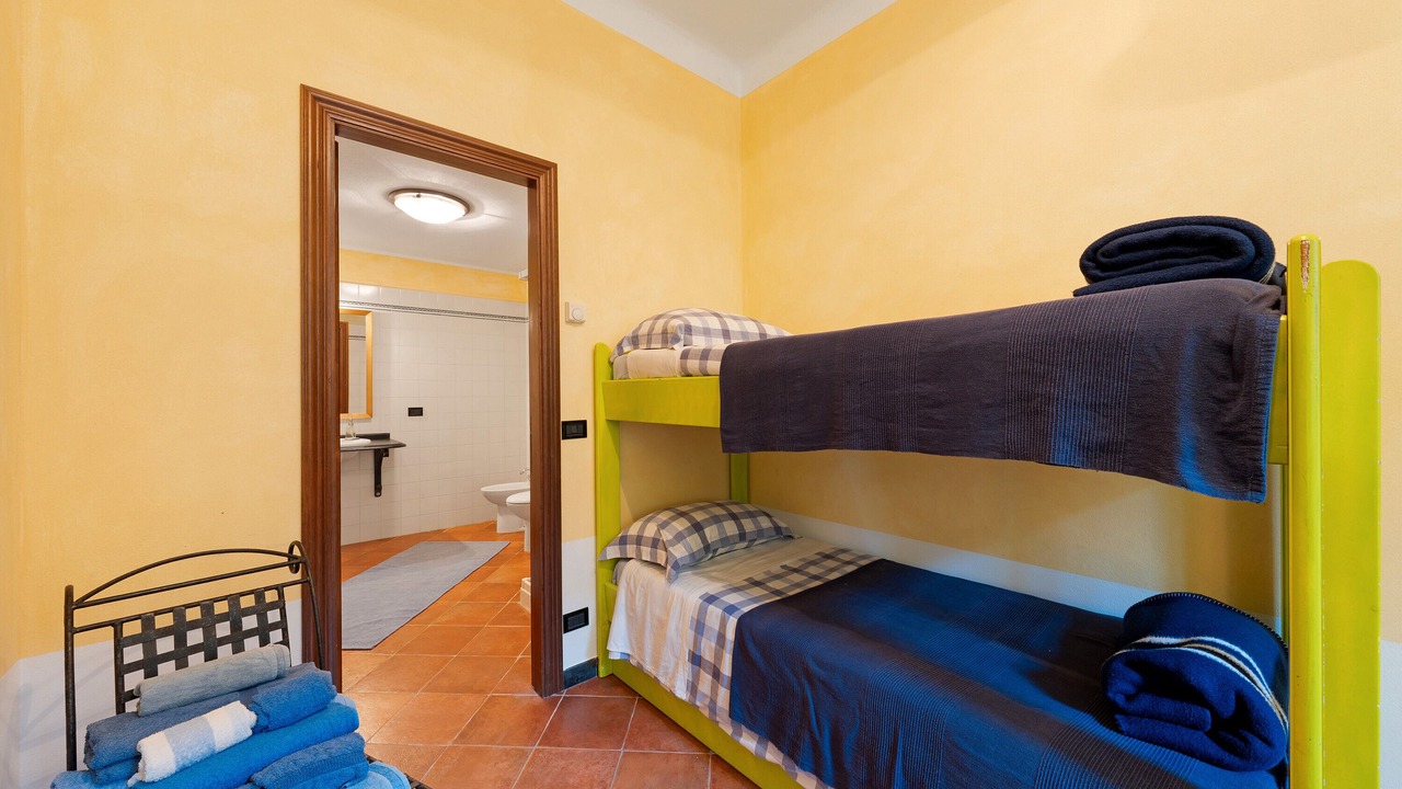 Photo of Bedroom in Castiglione Chiavarese