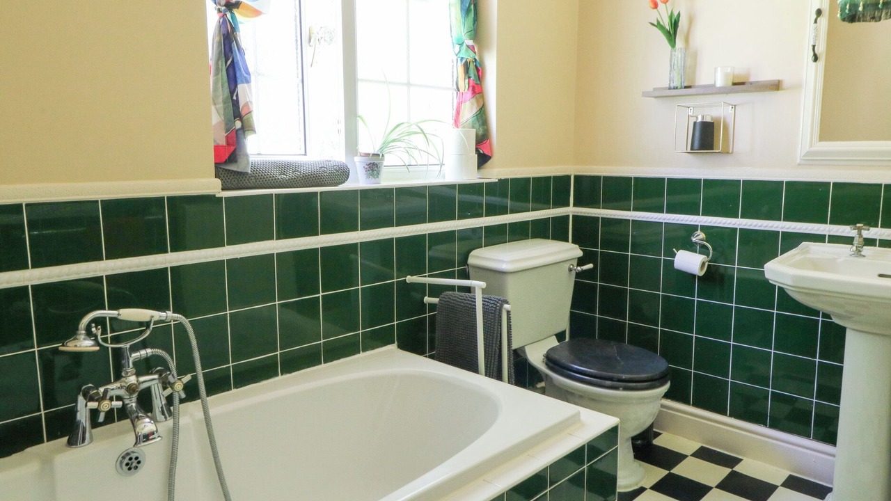 Photo of Bathroom in Margam
