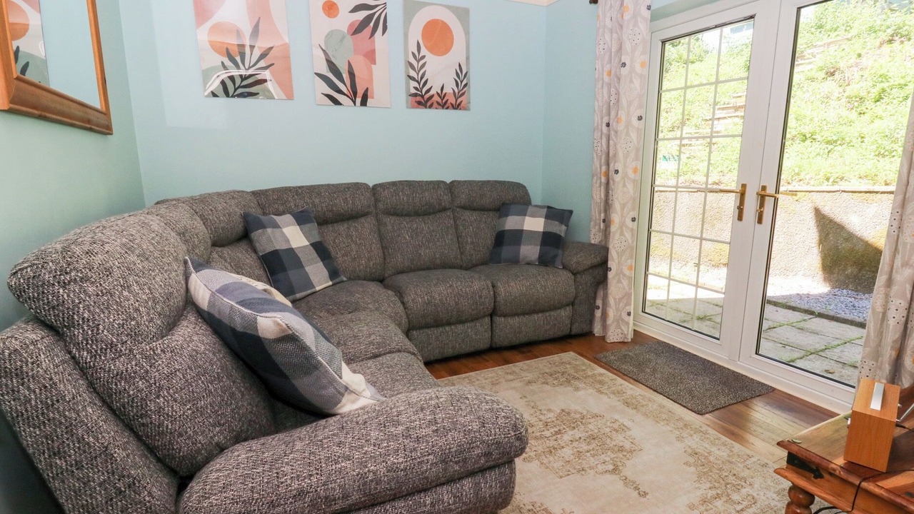 Photo of Livingroom in Margam