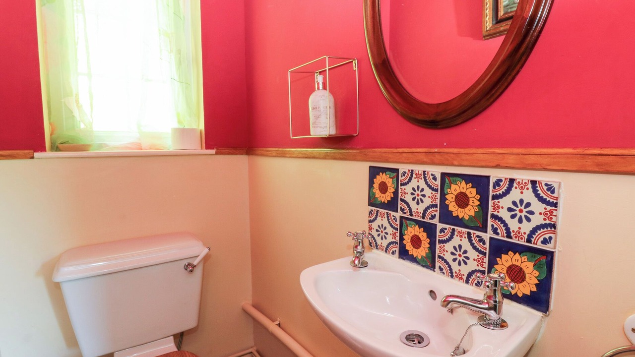 Photo of Bathroom in Margam