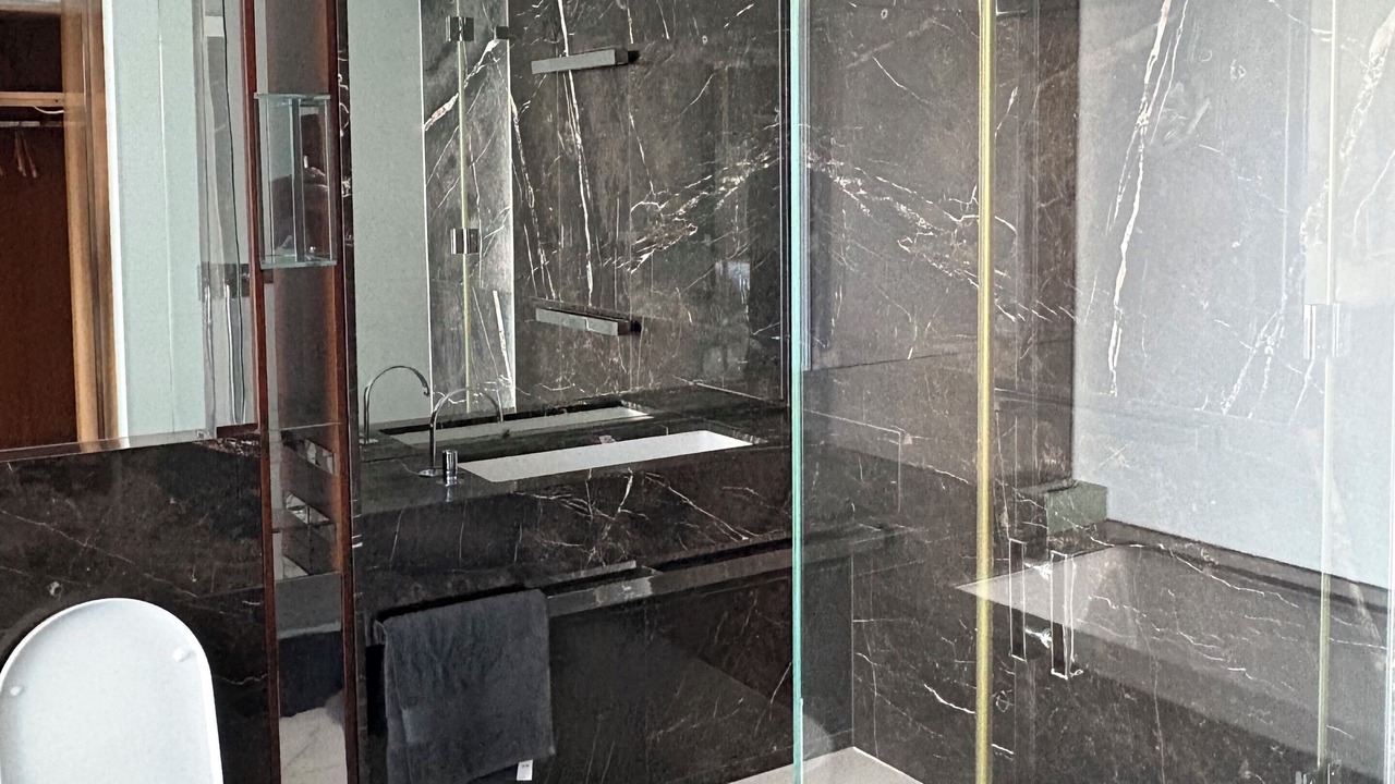 Photo of Bathroom in Canary Wharf