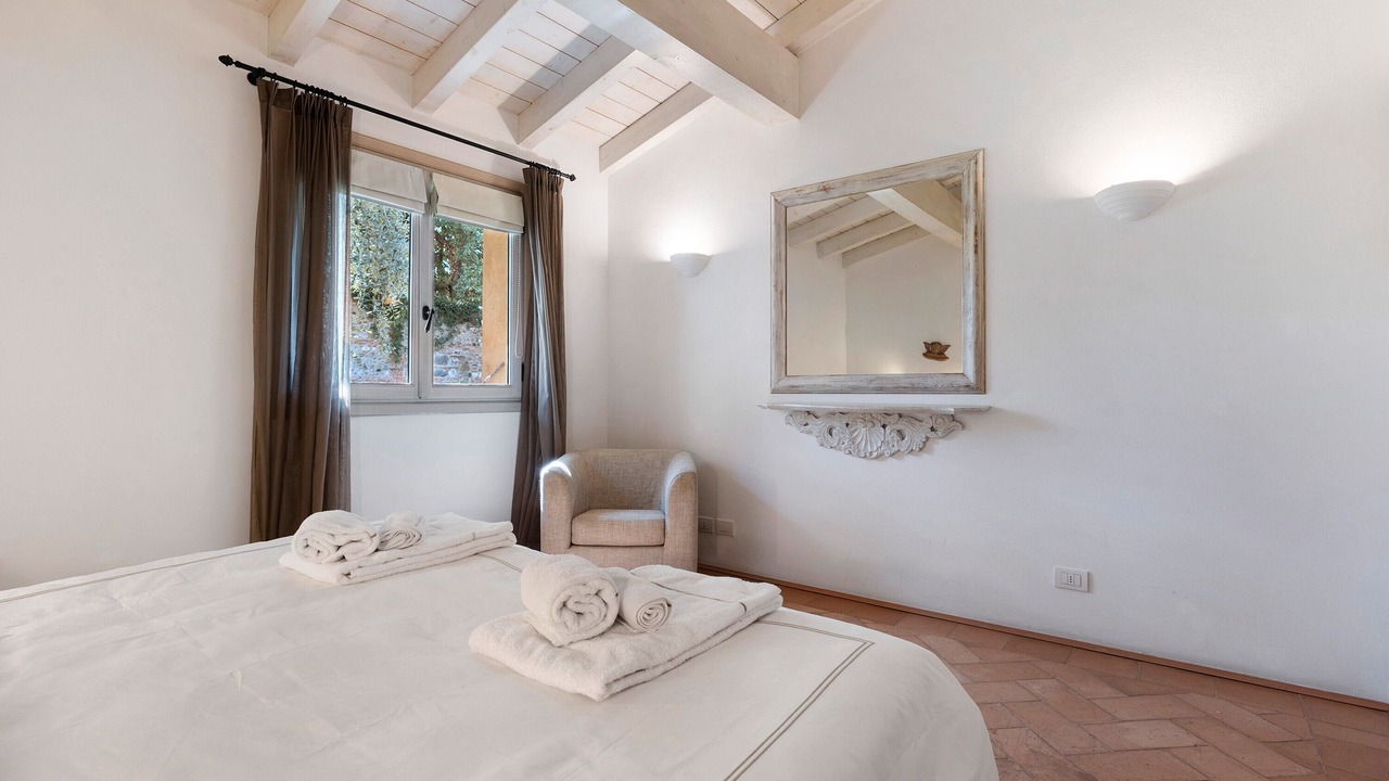 Photo of Bedroom in Puegnago del Garda