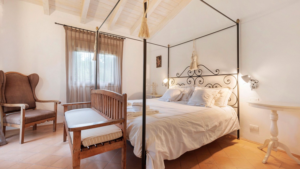 Photo of Bedroom in Puegnago del Garda