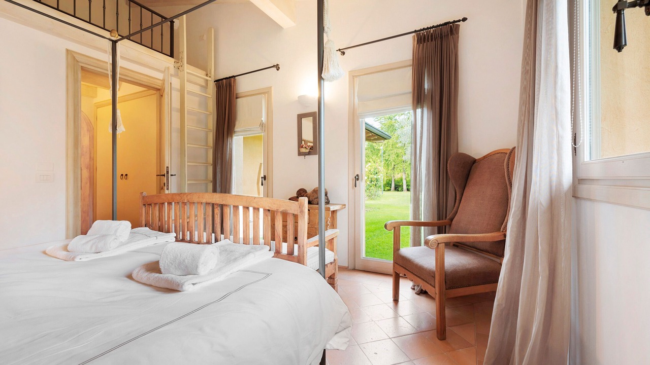 Photo of Bedroom in Puegnago del Garda