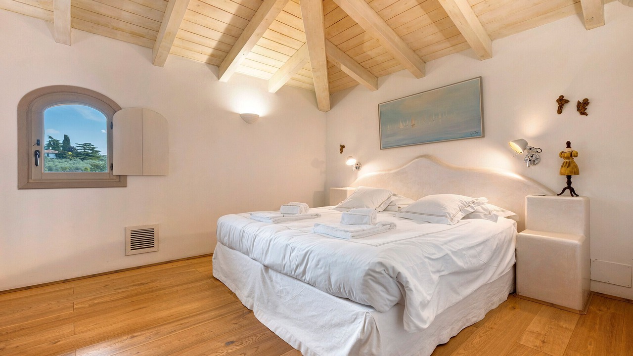 Photo of Bedroom in Puegnago del Garda