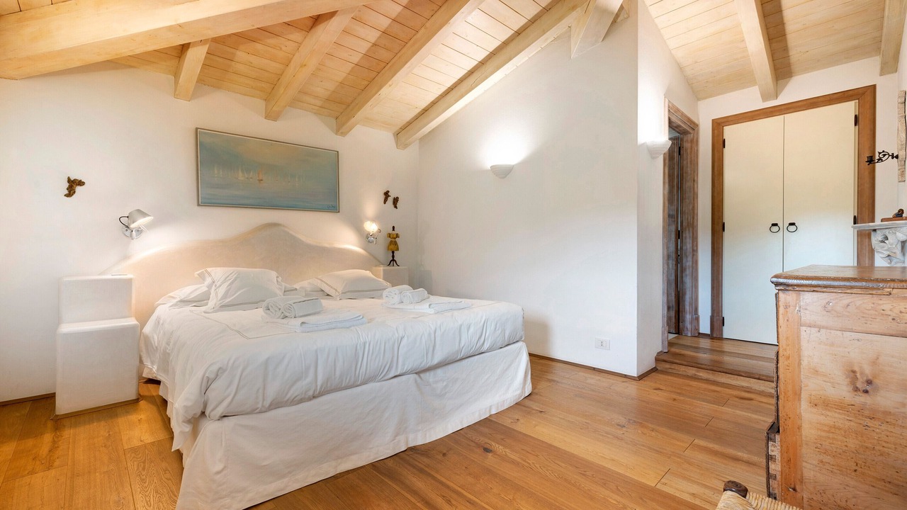 Photo of Bedroom in Puegnago del Garda