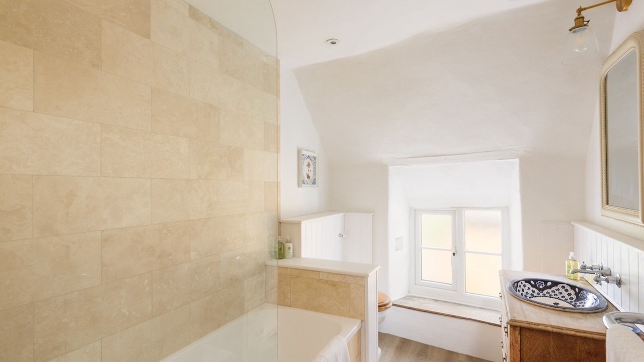 Photo of Bathroom in Bloxham