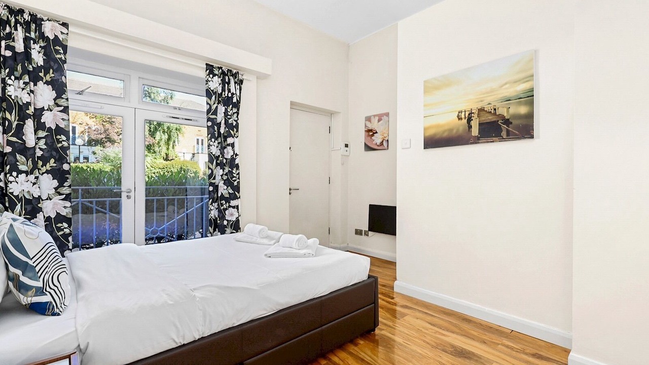 Photo of Bedroom in Weavers