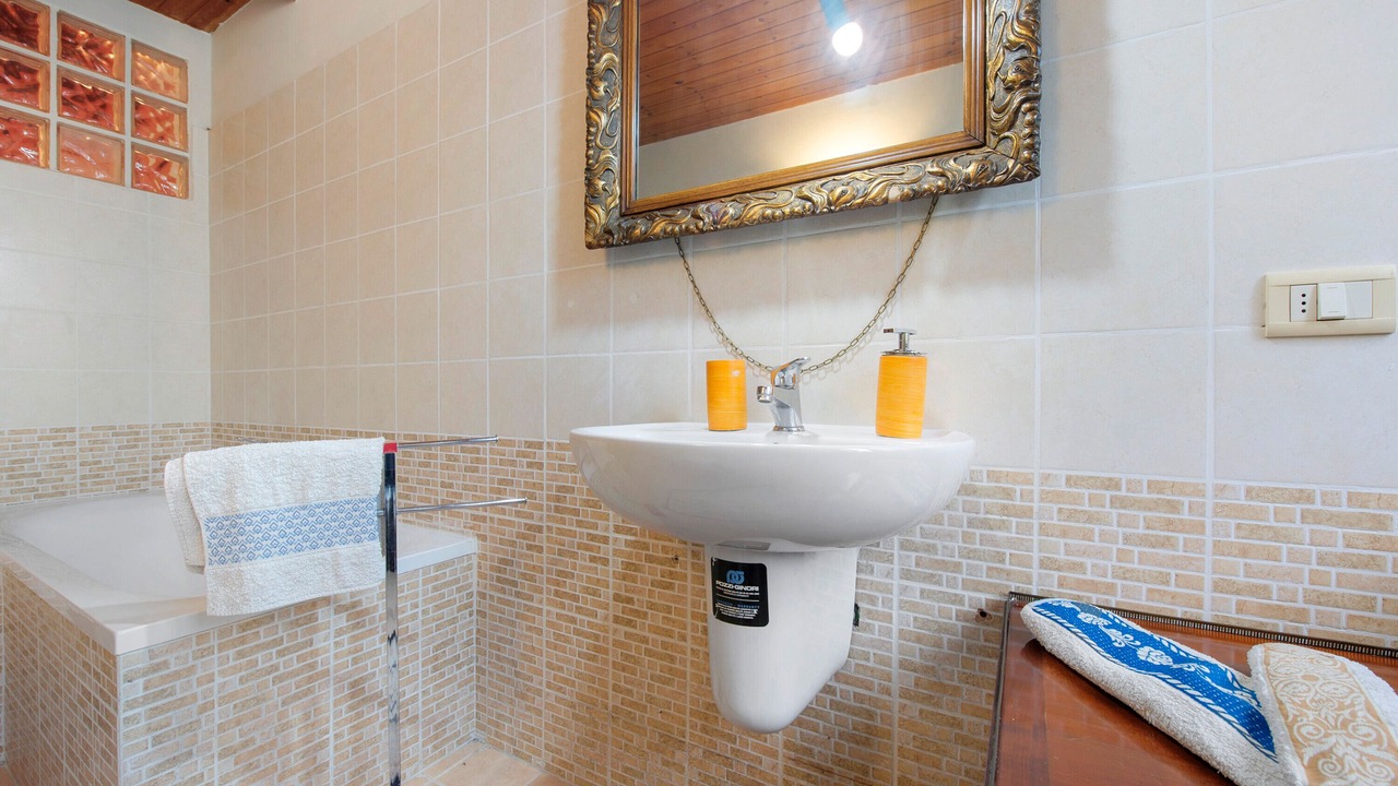 Photo of Bathroom in Castagneto Po