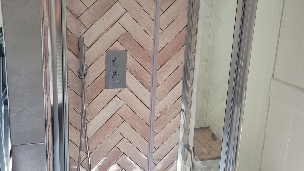 Photo of Bathroom in Looe