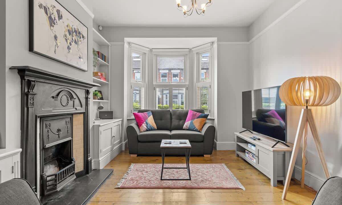 Photo of Livingroom in Reading City Centre