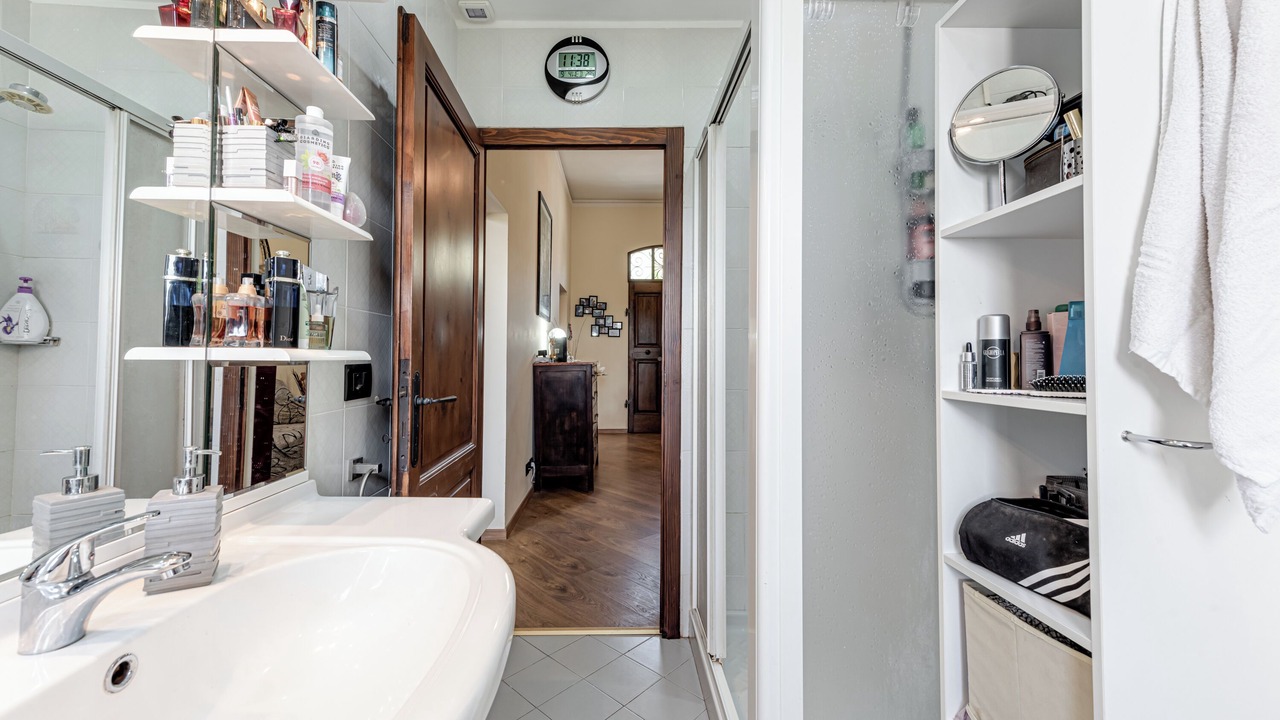 Photo of Bathroom in Marti