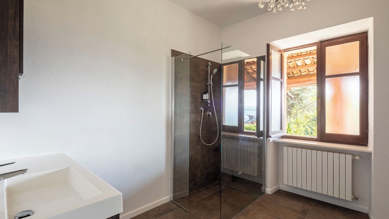 Photo of Bathroom in Santo Stefano Belbo