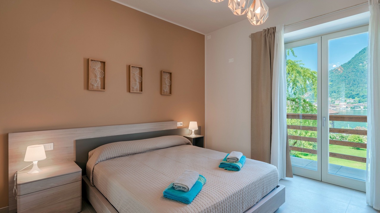 Photo of Bedroom in Iseo