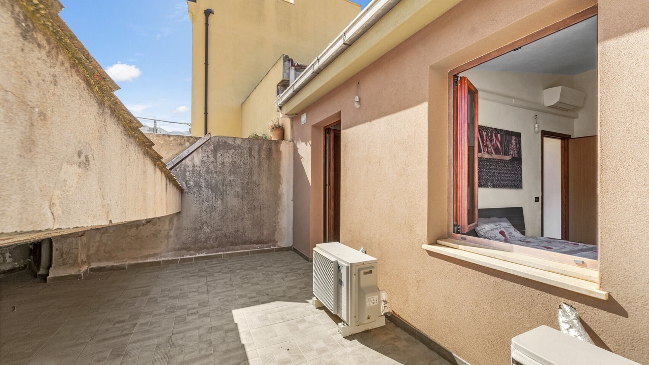 Photo of Outdoor in Arbus