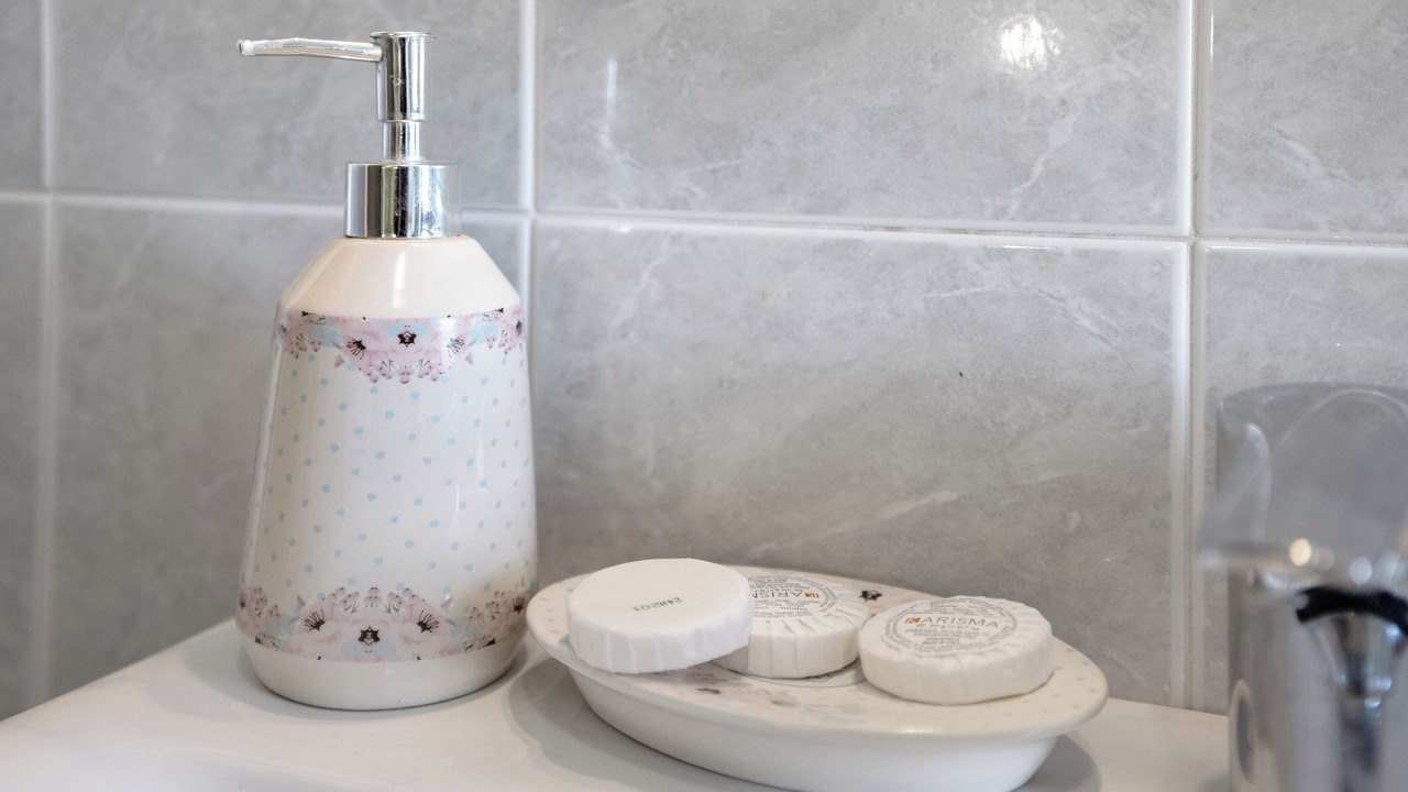 Photo of Bathroom in Mango