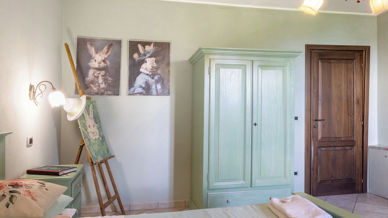 Photo of Bedroom in Mango