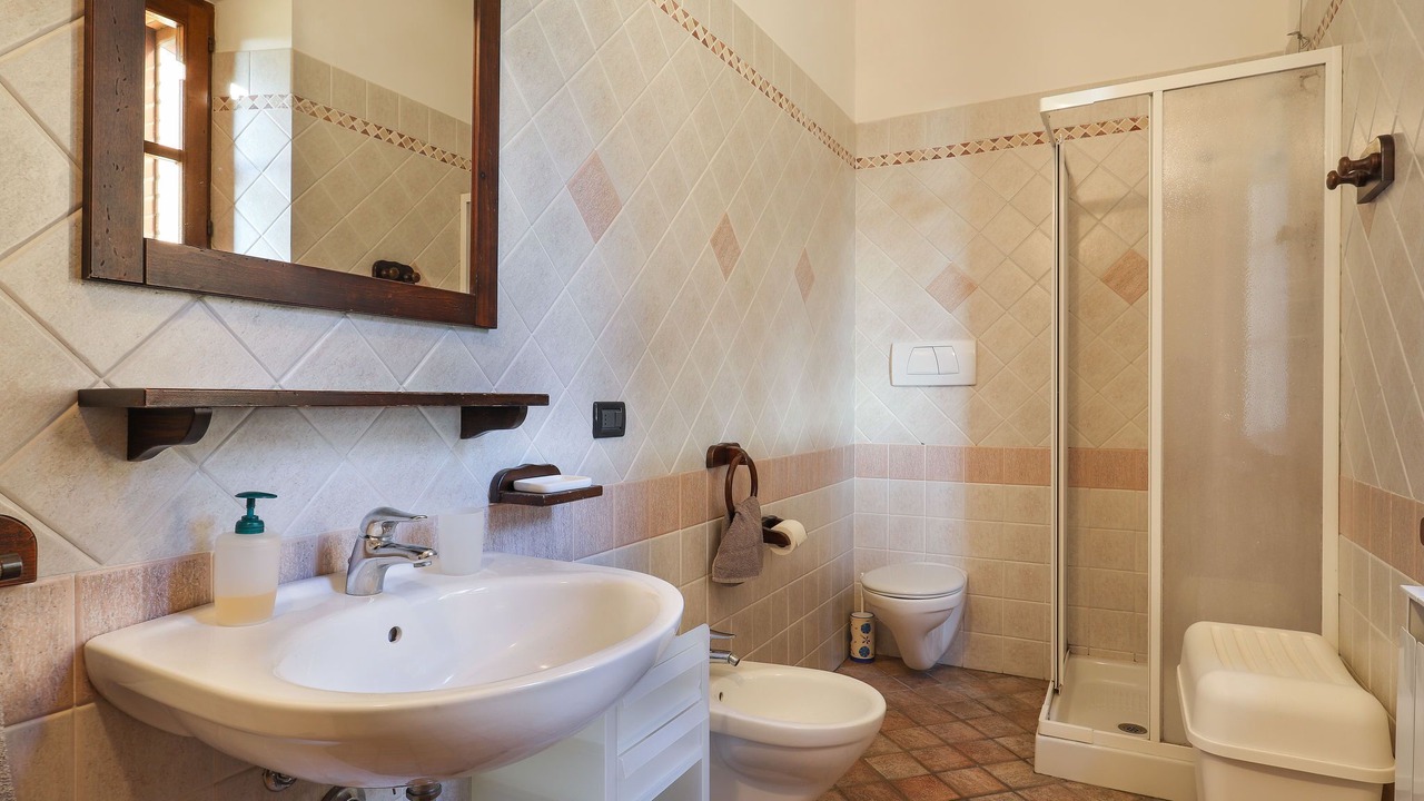 Photo of Bathroom in Cignan Bianco