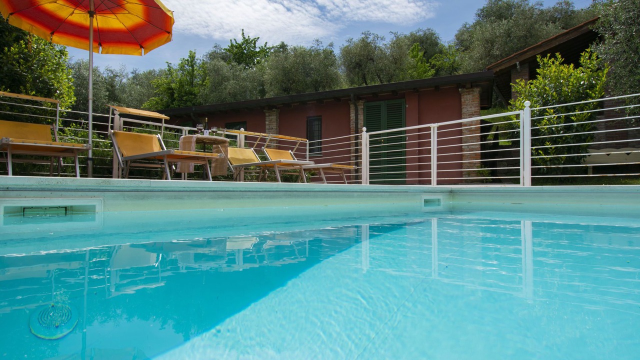 Photo of Others in Margine Coperta-Traversagna