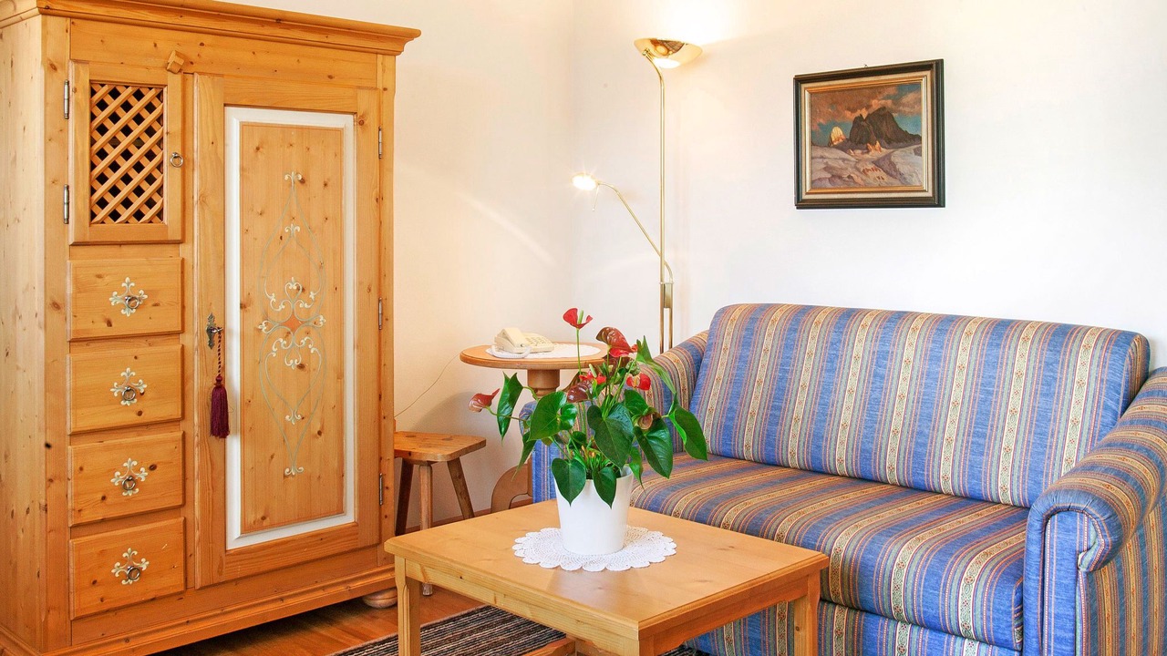 Photo of Livingroom in Postal