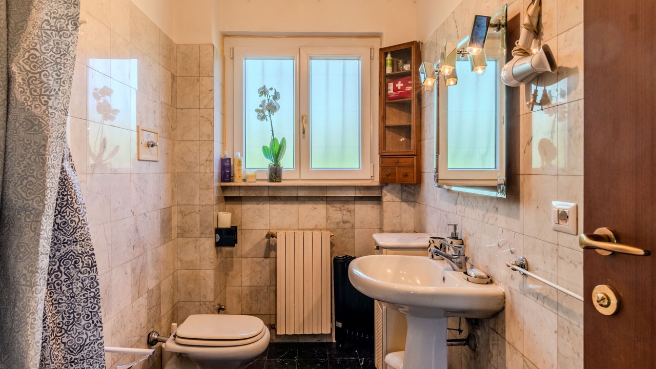 Photo of Bathroom in Lisanza