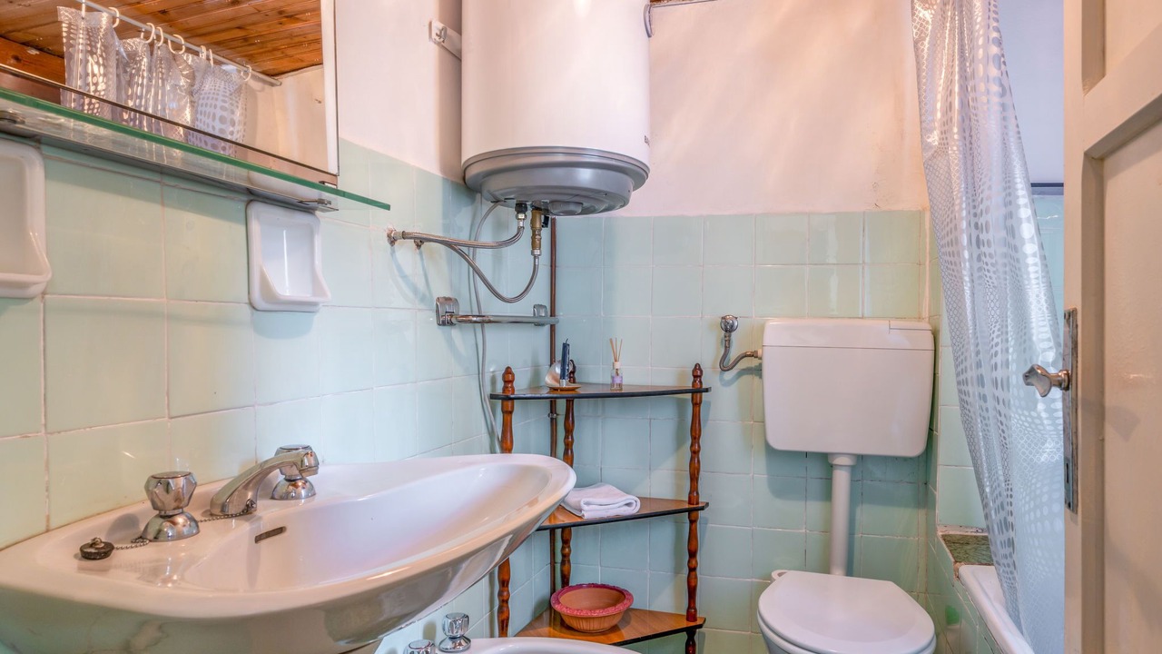Photo of Bathroom in Molini