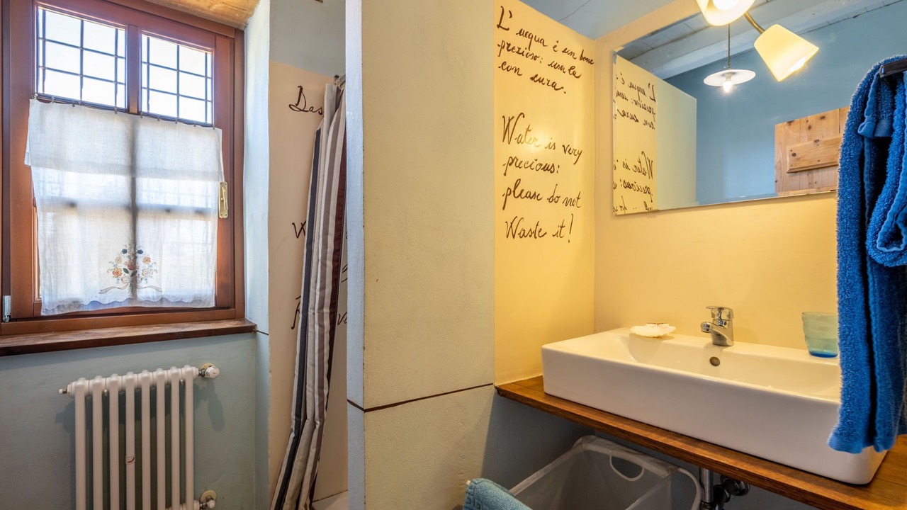 Photo of Bathroom in Cortemilia