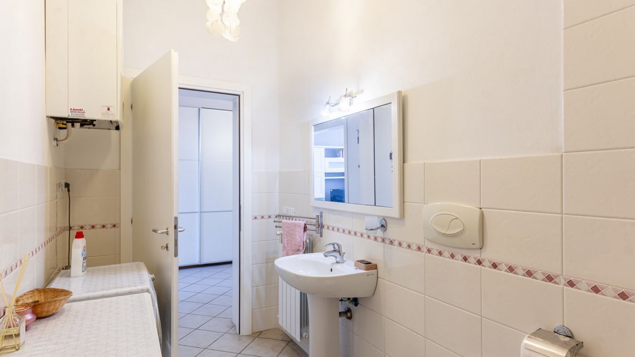 Photo of Bathroom in Livorno