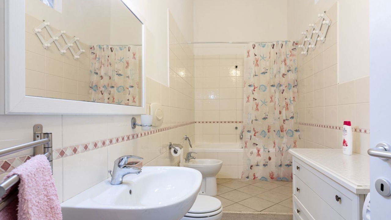 Photo of Bathroom in Livorno